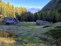 Quindi discesa al primo rifugio Canva Marcri  20251012 134332