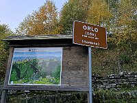 Saliamo in auto fino al piccolo parcheggio (3 o 4 auto) poco sotto l'Alpe Orlo  20251015 081215