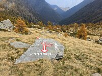 Dopo l'Alpe Piodella attenzione al bivio per il Lavorerio  20251015 162108