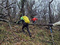A casa Fiorana finisce la strada si prosegue su ripido sentiero  20251202 083827