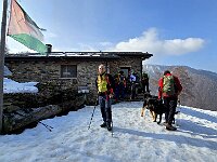 Breve pausa al rifugio  20260304 102256